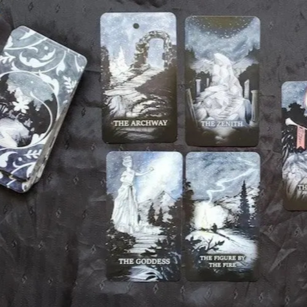 Niekończący Wyrocznia 9 * 6 cm – Tarot Deck With Guidebook recenzja i cena